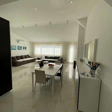 Golden Gate 21 Apartment Ruma