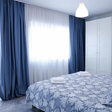 Golden Gate 21 Apartment