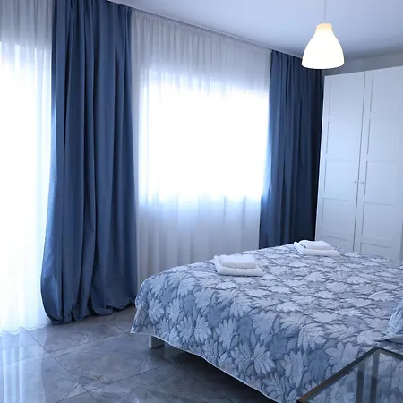 Golden Gate 21 Apartment